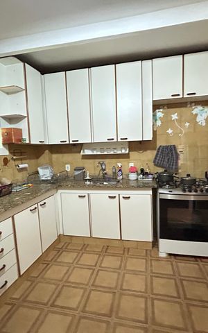 Casa à venda com 289m², 4 quartos e 2 vagasCozinha