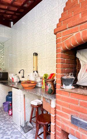 Casa à venda com 287m², 4 quartos e 3 vagas Casa à venda com 287m², 4 quartos e 3 vagasÁrea gourmet - Casa 1