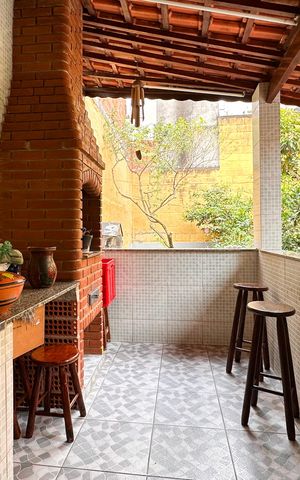 Casa à venda com 287m², 4 quartos e 3 vagas Casa à venda com 287m², 4 quartos e 3 vagasÁrea gourmet - Casa 1