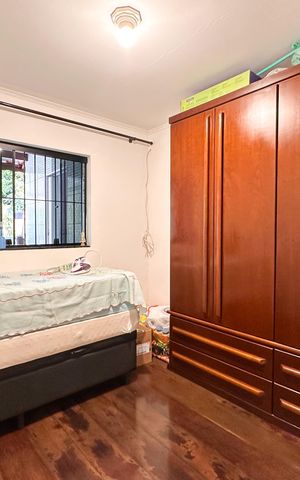 Casa à venda com 287m², 4 quartos e 3 vagas Casa à venda com 287m², 4 quartos e 3 vagasQuarto 3 - Casa 1