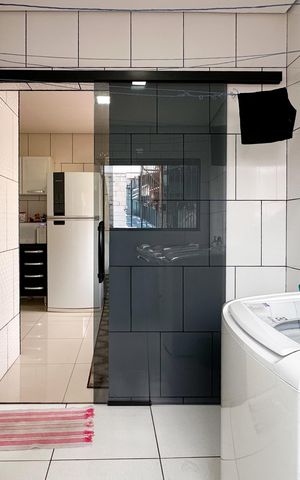 Casa à venda com 287m², 4 quartos e 3 vagas Casa à venda com 287m², 4 quartos e 3 vagasÁrea de Serviço - Casa 2