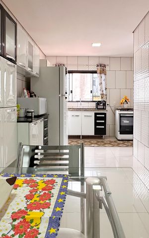 Casa à venda com 287m², 4 quartos e 3 vagas Casa à venda com 287m², 4 quartos e 3 vagasCozinha - Casa 2