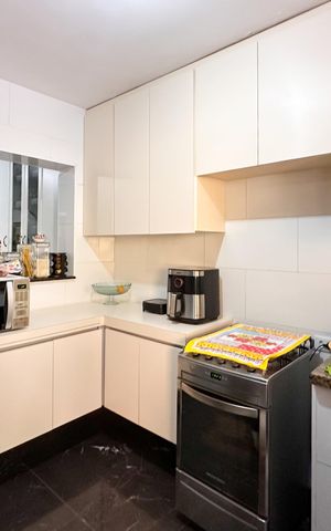 Casa à venda com 287m², 4 quartos e 3 vagas Casa à venda com 287m², 4 quartos e 3 vagasCozinha - Casa 1
