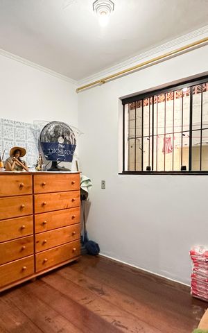 Casa à venda com 287m², 4 quartos e 3 vagas Casa à venda com 287m², 4 quartos e 3 vagasQuarto 2 - Casa 1