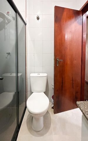 Casa à venda com 287m², 4 quartos e 3 vagas Casa à venda com 287m², 4 quartos e 3 vagasBanheiro Social - Casa 1