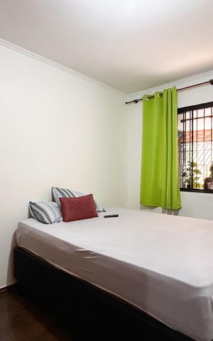 Casa à venda com 287m², 4 quartos e 3 vagas Casa à venda com 287m², 4 quartos e 3 vagasQuarto - Casa 1