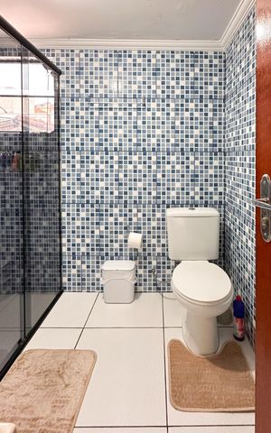 Casa à venda com 287m², 4 quartos e 3 vagas Casa à venda com 287m², 4 quartos e 3 vagasBanheiro Social - Casa 2