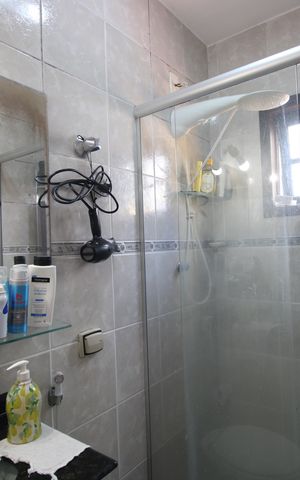 Casa de condomínio à venda com 130m², 3 quartos e 1 vagaBanheiro da suíte 2
