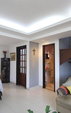 Casa de condomínio à venda com 130m², 3 quartos e 1 vagaSala