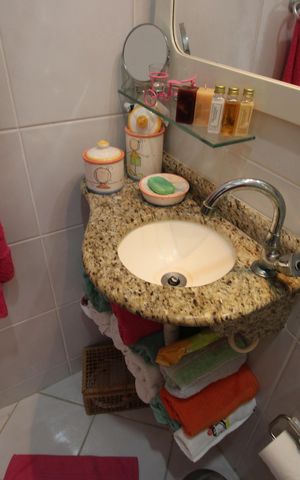 Casa de condomínio à venda com 130m², 3 quartos e 1 vagaBanheiro da suíte 1