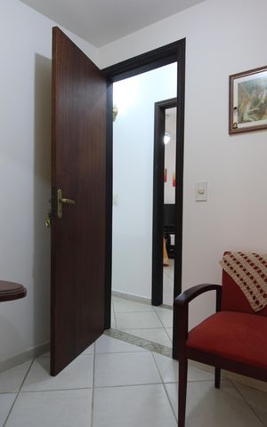 Casa de condomínio à venda com 130m², 3 quartos e 1 vagaSuíte 2 - Hall