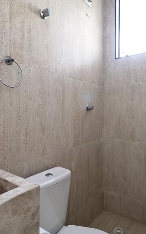 Apartamento à venda com 100m², 2 quartos e 2 vagas Apartamento à venda com 100m², 2 quartos e 2 vagasBanheiro
