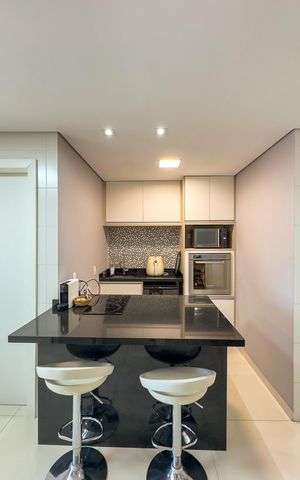 Apartamento à venda com 210m², 3 quartos e 3 vagasCozinha e Área de Serviço