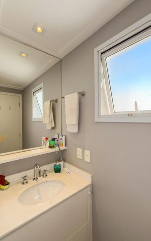 Apartamento à venda com 210m², 3 quartos e 3 vagasBanheiro da Suíte 2