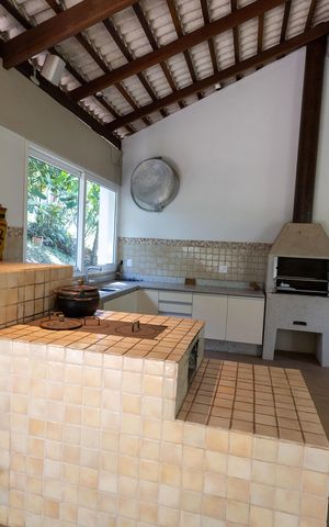 Casa de condomínio para alugar com 610m², 6 quartos e 3 vagas Casa de condomínio para alugar com 610m², 6 quartos e 3 vagasAnexo 1 - Área Gourmet
