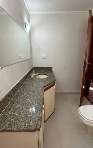 Apartamento para alugar com 128m², 3 quartos e 2 vagas Apartamento para alugar com 128m², 3 quartos e 2 vagasBanheiro da Suíte