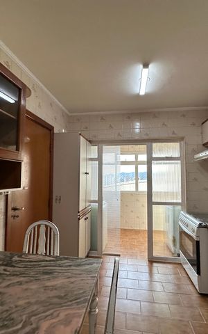 Apartamento para alugar com 128m², 3 quartos e 2 vagas Apartamento para alugar com 128m², 3 quartos e 2 vagasCozinha