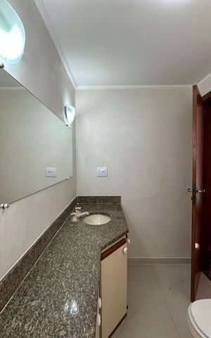 Apartamento para alugar com 128m², 3 quartos e 2 vagas Apartamento para alugar com 128m², 3 quartos e 2 vagasBanheiro da Suíte