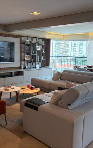 Apartamento para alugar com 213m², 3 quartos e 4 vagas