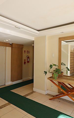 Apartamento à venda com 56m², 2 quartos e 1 vagaÁrea comum - Hall de entrada