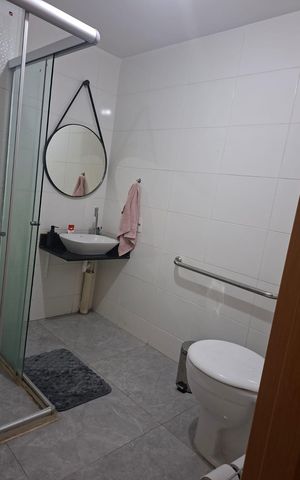 Casa de condomínio para alugar com 46m², 2 quartos e 1 vaga Casa de condomínio para alugar com 46m², 2 quartos e 1 vagaBanheiro