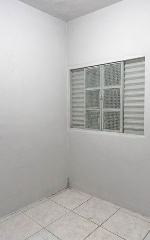 Casa para alugar com 75m², 2 quartos e sem vaga Casa para alugar com 75m², 2 quartos e sem vagaSala