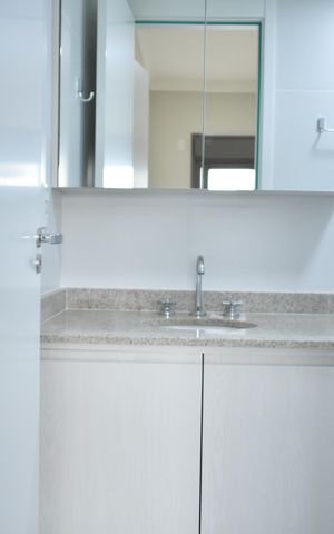 Apartamento para alugar com 65m², 2 quartos e 1 vagaSuíte