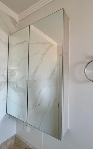 Apartamento para alugar com 56m², 2 quartos e 1 vaga Apartamento para alugar com 56m², 2 quartos e 1 vagaBanheiro da Suíte 1