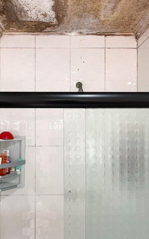 Casa à venda com 224m², 3 quartos e 4 vagas Casa à venda com 224m², 3 quartos e 4 vagasBanheiro da Suíte