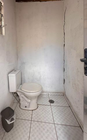 Casa à venda com 224m², 3 quartos e 4 vagas Casa à venda com 224m², 3 quartos e 4 vagasBanheiro de serviço