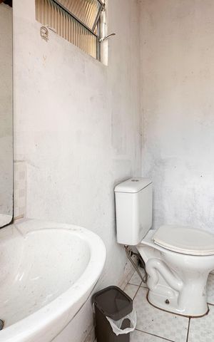 Casa à venda com 224m², 3 quartos e 4 vagas Casa à venda com 224m², 3 quartos e 4 vagasBanheiro de serviço