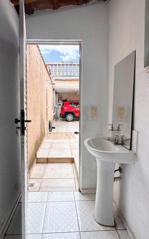 Casa à venda com 224m², 3 quartos e 4 vagas Casa à venda com 224m², 3 quartos e 4 vagasBanheiro de serviço