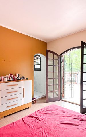 Casa à venda com 224m², 3 quartos e 4 vagas Casa à venda com 224m², 3 quartos e 4 vagasSuíte