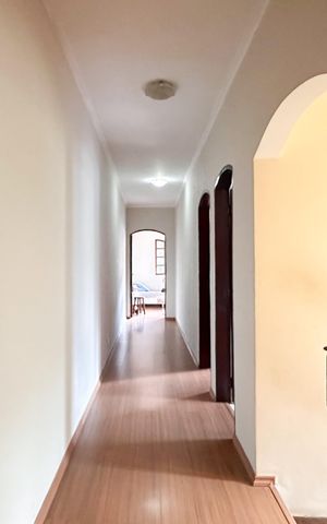 Casa à venda com 224m², 3 quartos e 4 vagas Casa à venda com 224m², 3 quartos e 4 vagasAcesso aos Quartos