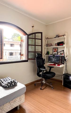 Casa à venda com 224m², 3 quartos e 4 vagas Casa à venda com 224m², 3 quartos e 4 vagasQuarto 2