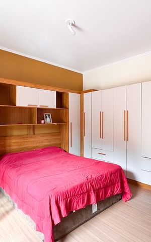 Casa à venda com 224m², 3 quartos e 4 vagas Casa à venda com 224m², 3 quartos e 4 vagasSuíte