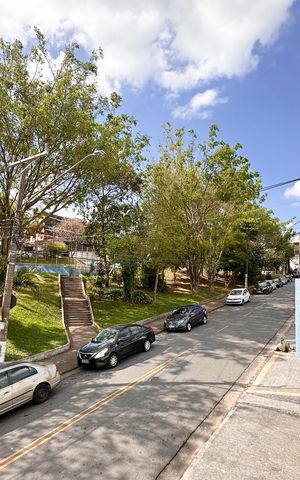 Casa à venda com 224m², 3 quartos e 4 vagas Casa à venda com 224m², 3 quartos e 4 vagasVista da Sacada da Suíte