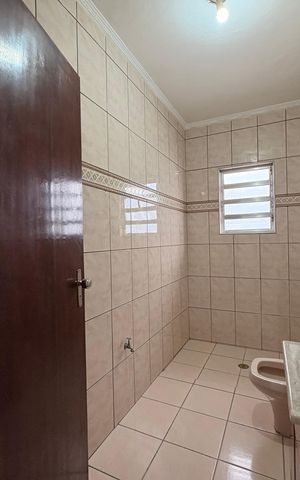 Casa para alugar com 80m², 1 quarto e sem vaga Casa para alugar com 80m², 1 quarto e sem vagaBanheiro