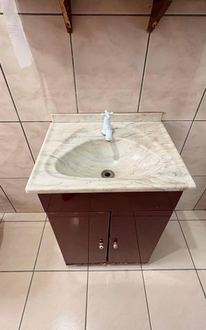 Casa para alugar com 80m², 1 quarto e sem vaga Casa para alugar com 80m², 1 quarto e sem vagaBanheiro