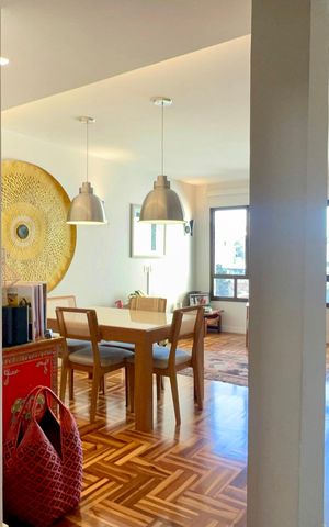 Casa à venda com 222m², 2 quartos e 1 vaga Casa à venda com 222m², 2 quartos e 1 vagaSala