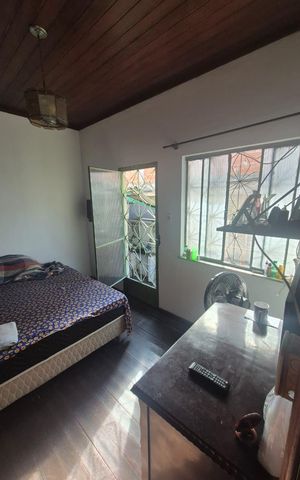 Casa à venda com 240m², 3 quartos e sem vaga Casa à venda com 240m², 3 quartos e sem vagaQuarto