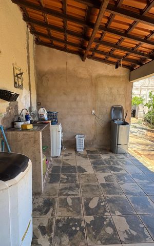 Casa à venda com 340m², 4 quartos e sem vaga