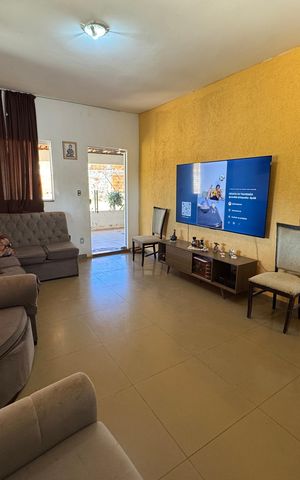 Casa à venda com 340m², 4 quartos e sem vaga