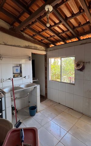 Casa à venda com 340m², 4 quartos e sem vaga