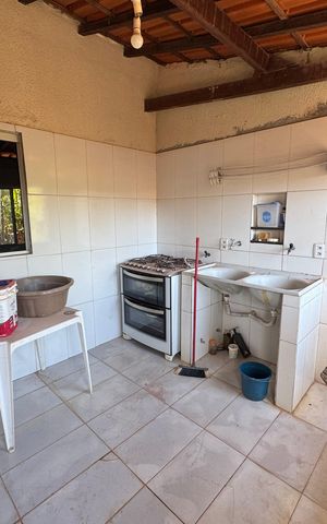 Casa à venda com 340m², 4 quartos e sem vaga