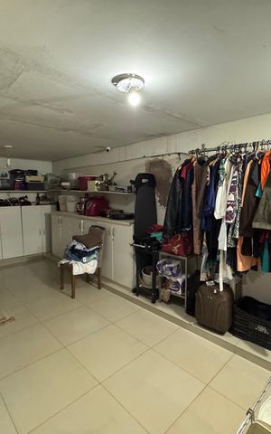Casa à venda com 340m², 4 quartos e sem vaga