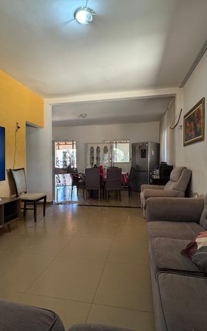 Casa à venda com 340m², 4 quartos e sem vaga