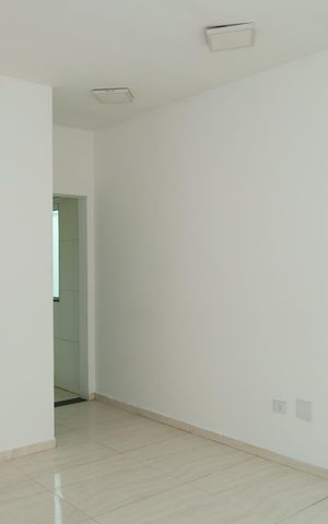 Casa para alugar com 81m², 2 quartos e 2 vagasSala