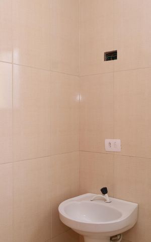 Casa para alugar com 81m², 2 quartos e 2 vagasBanheiro 1 - Suíte 1