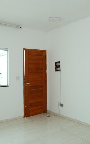 Casa para alugar com 81m², 2 quartos e 2 vagasSala